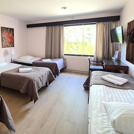 Hotel Julie Йоенсуу Екстер'єр фото