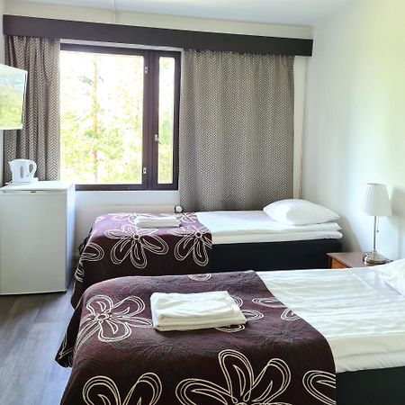 Hotel Julie Йоенсуу Екстер'єр фото