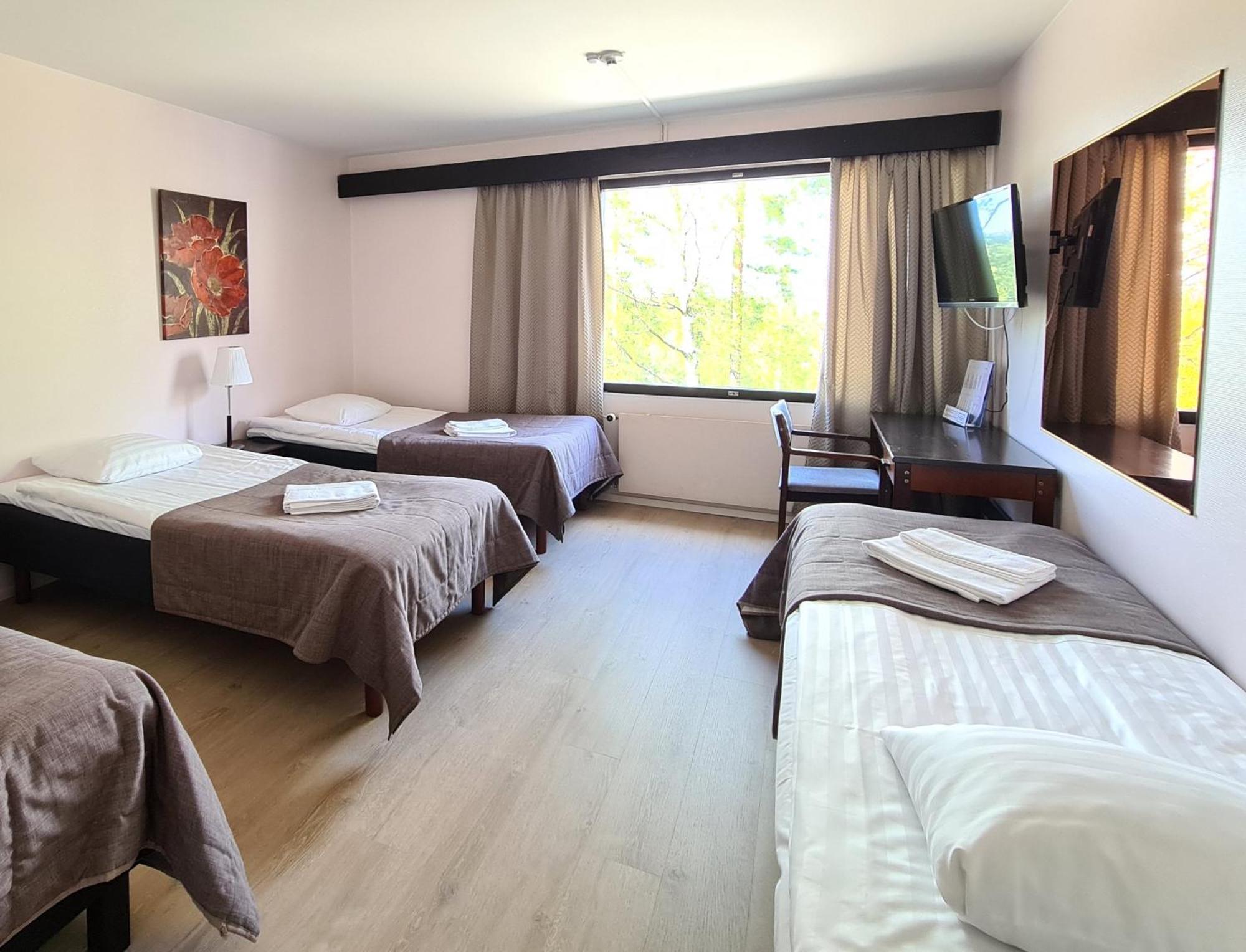 Hotel Julie Йоенсуу Екстер'єр фото