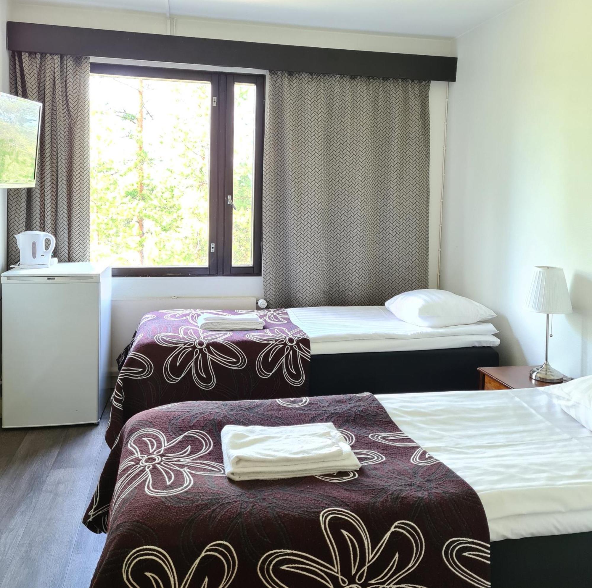Hotel Julie Йоенсуу Екстер'єр фото