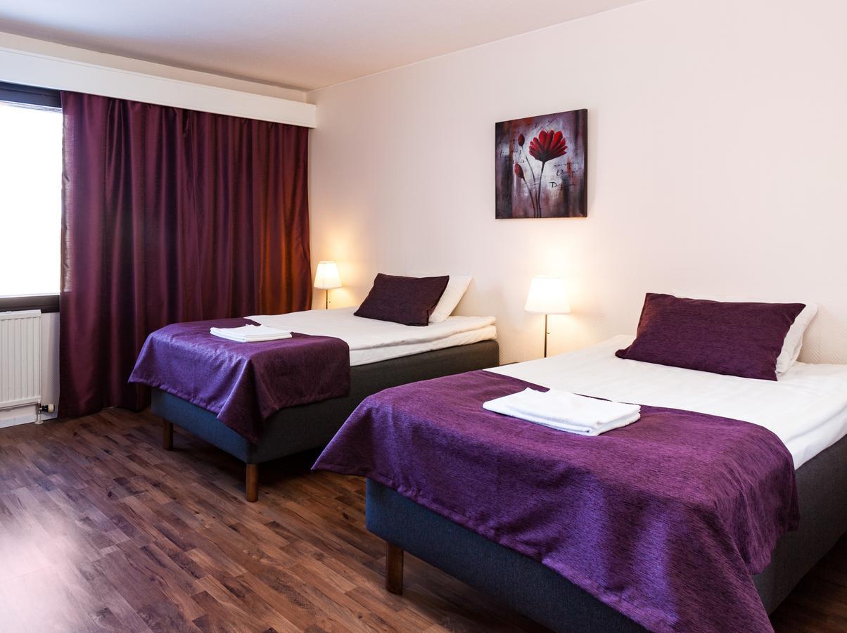 Hotel Julie Йоенсуу Екстер'єр фото